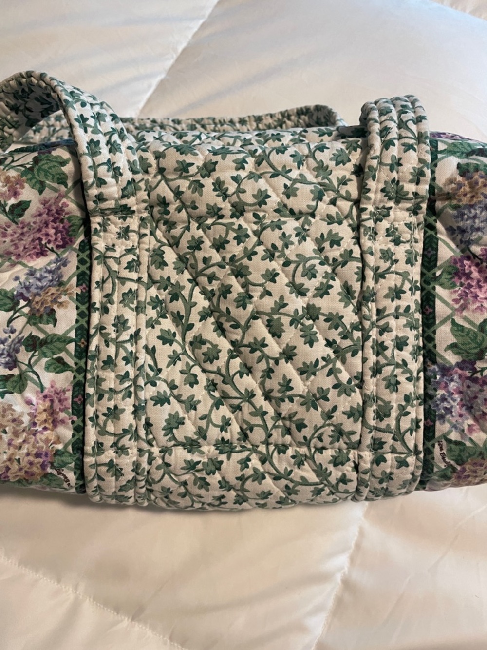 Set of 2 Vera Bradley Vintage handbags. - Picture 7 of 13